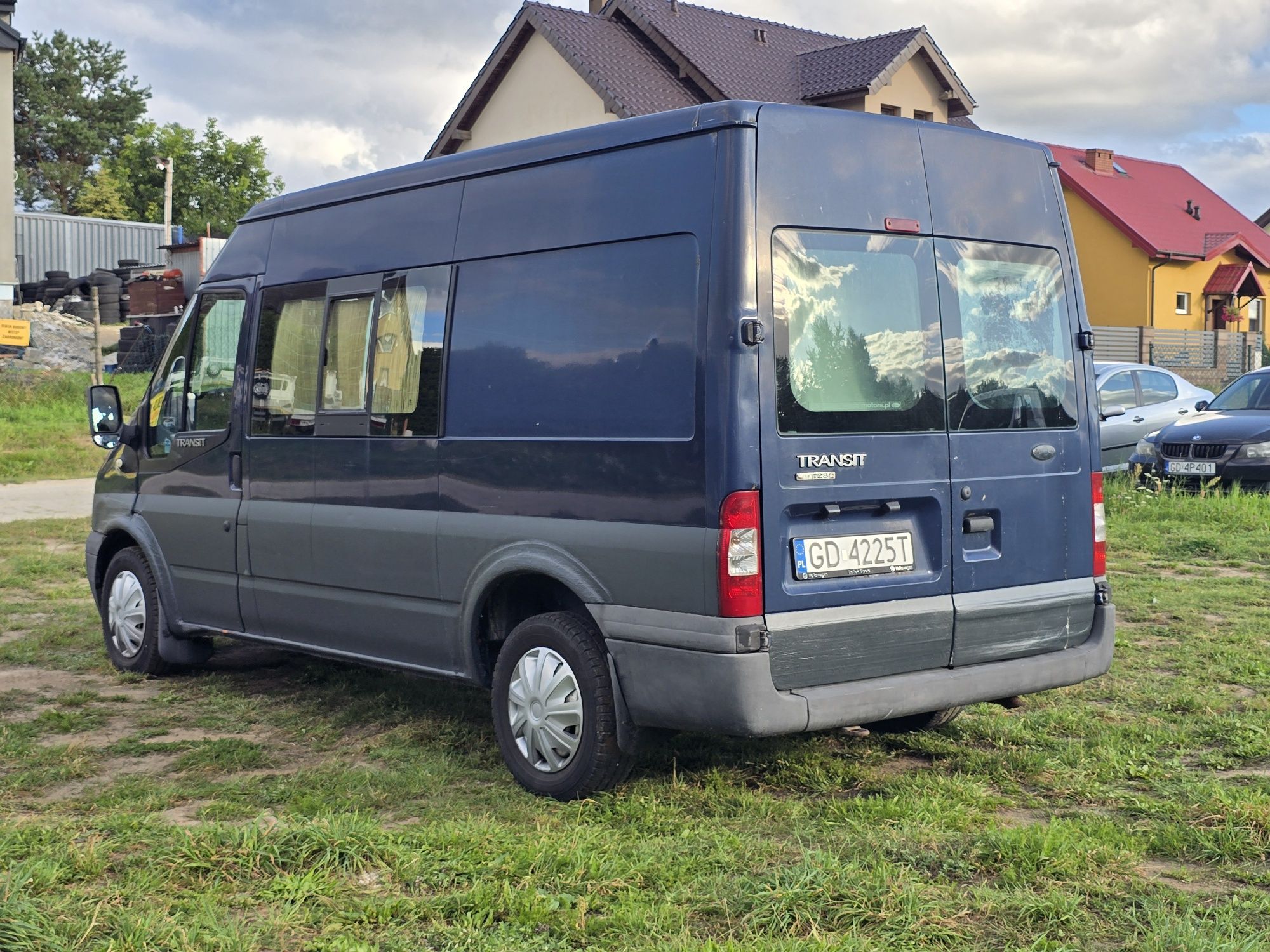 Ford Transit 2.2 diesel, 2006r, kamper, zarejestrowany na 6 osob.