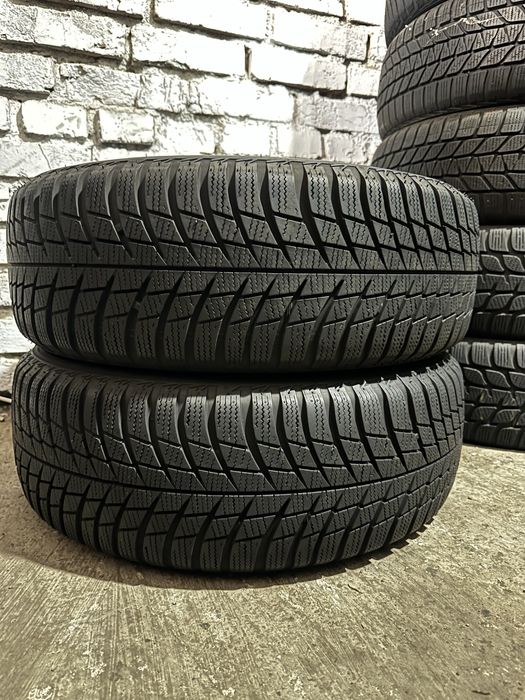 205/60 R16 Bridgestone Blizzak LM001 /2шт./пара/зима/
