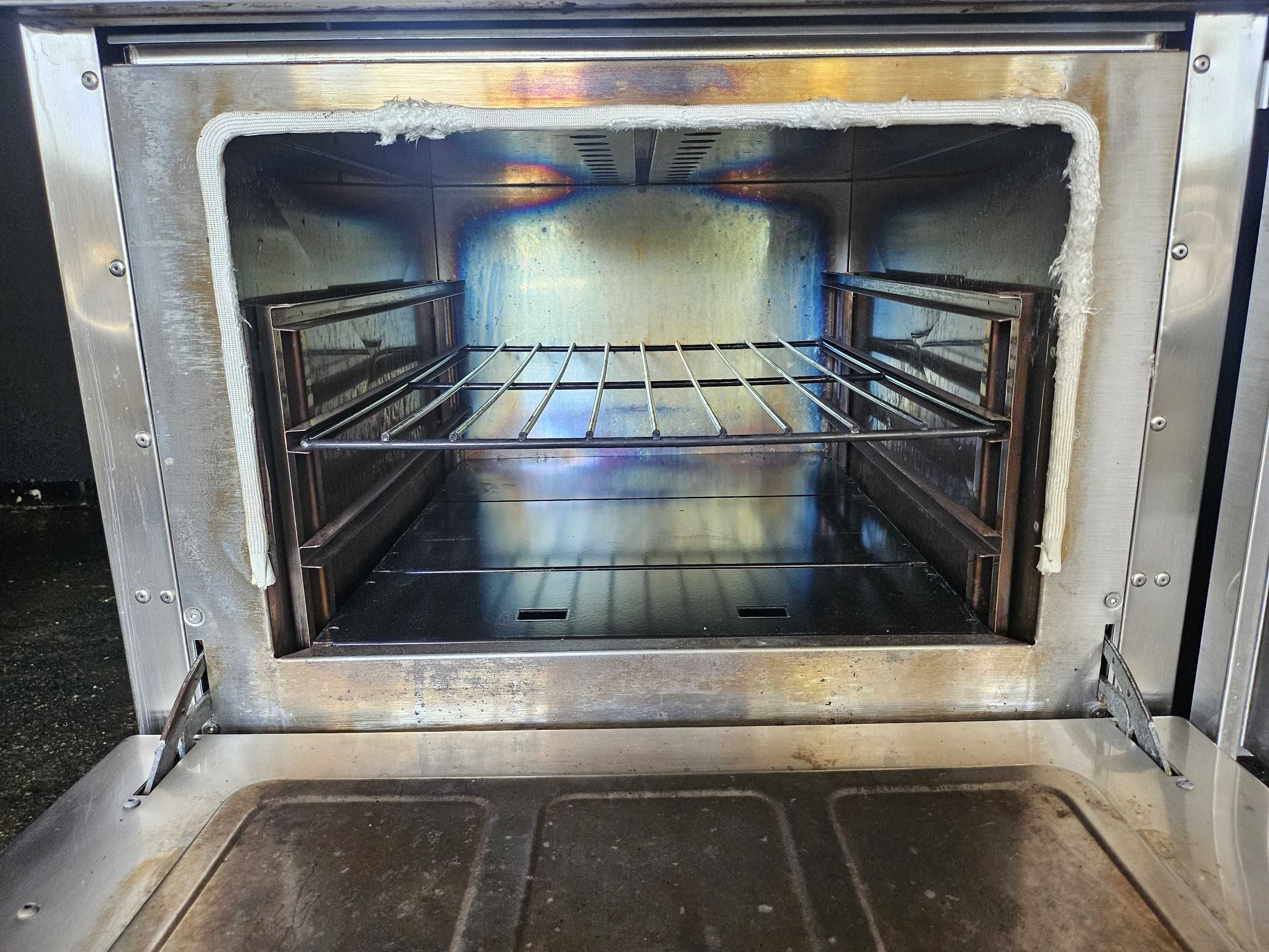 Fogão com 6 queimadores e forno