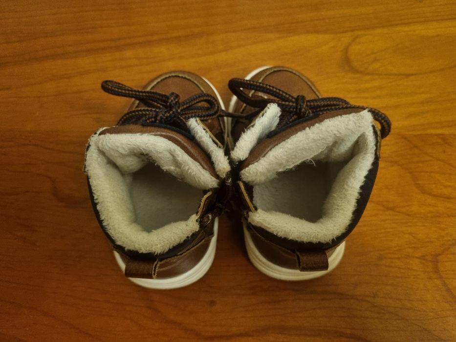 Sprzedam zimowe buty chłopięce, rozmiar 18-19