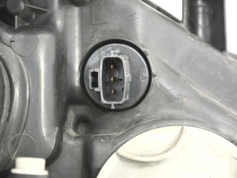 Фара передня ліва TOYOTA VERSO WAR20 2012-2018 (81150-0F151-00) 81170-