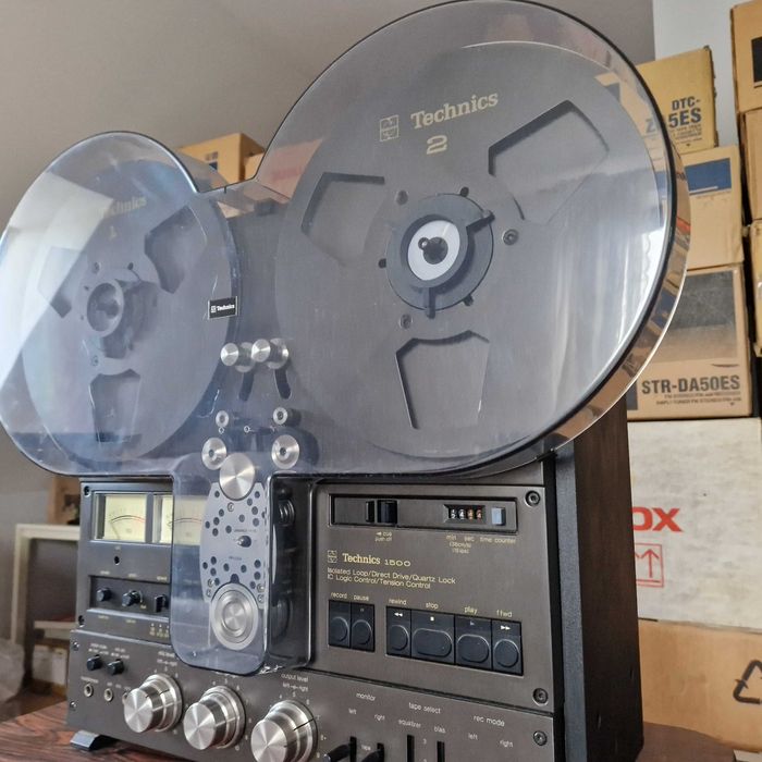 Mikołaj Magnetofon szpulowy Technics 1500 Kolekcja
