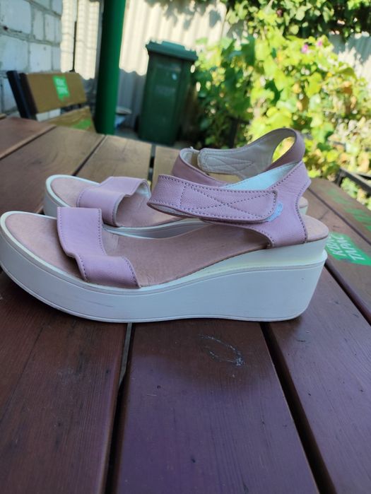 Босоніжки жіночі розмір 38 натуральна шкіра