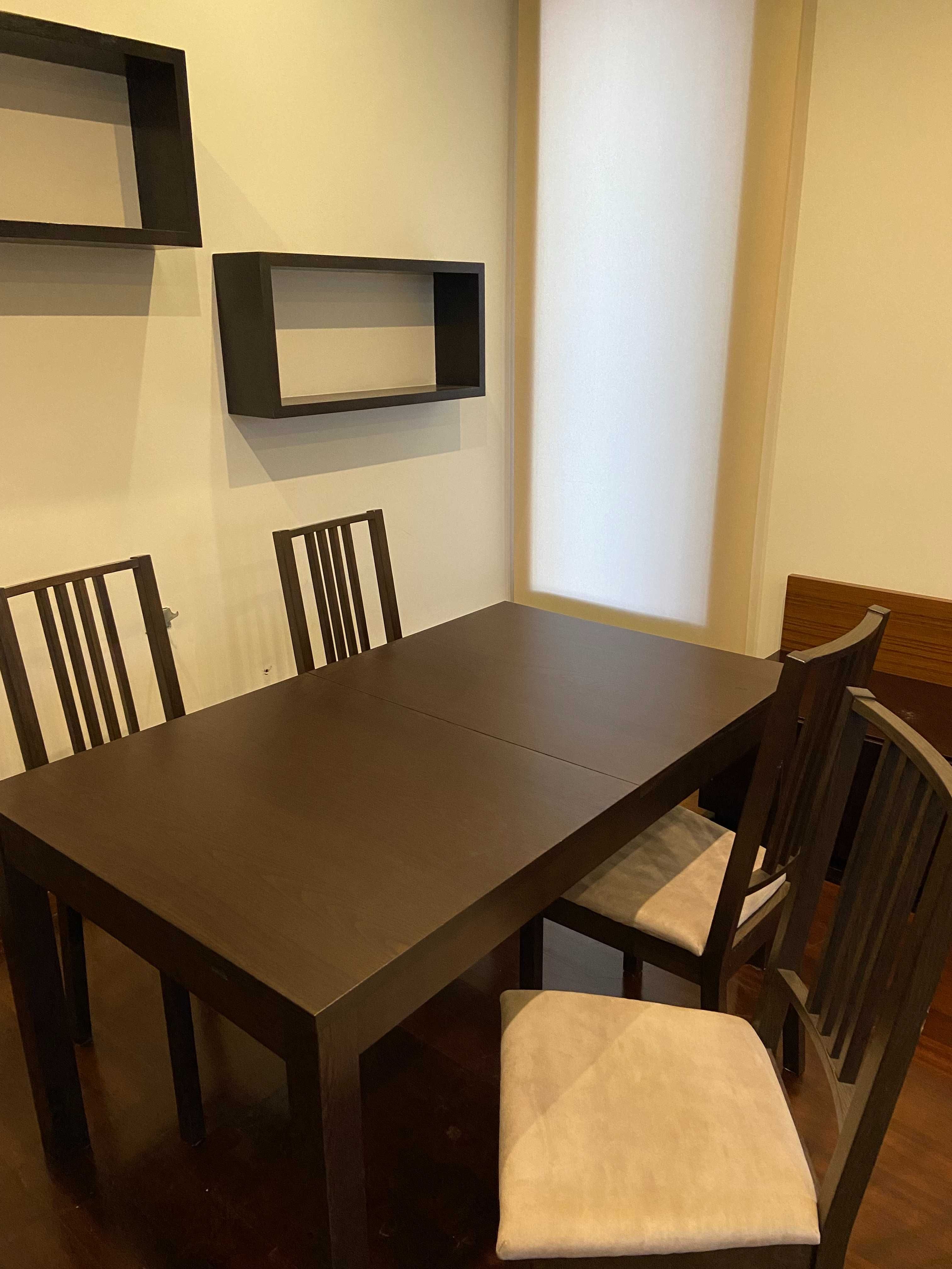 Mesa extensível e cadeiras IKEA