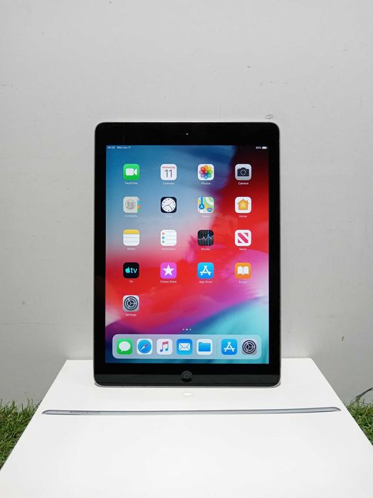 Apple iPad Air 1 (A1474/16 ГБ/Bat 100%) (1)