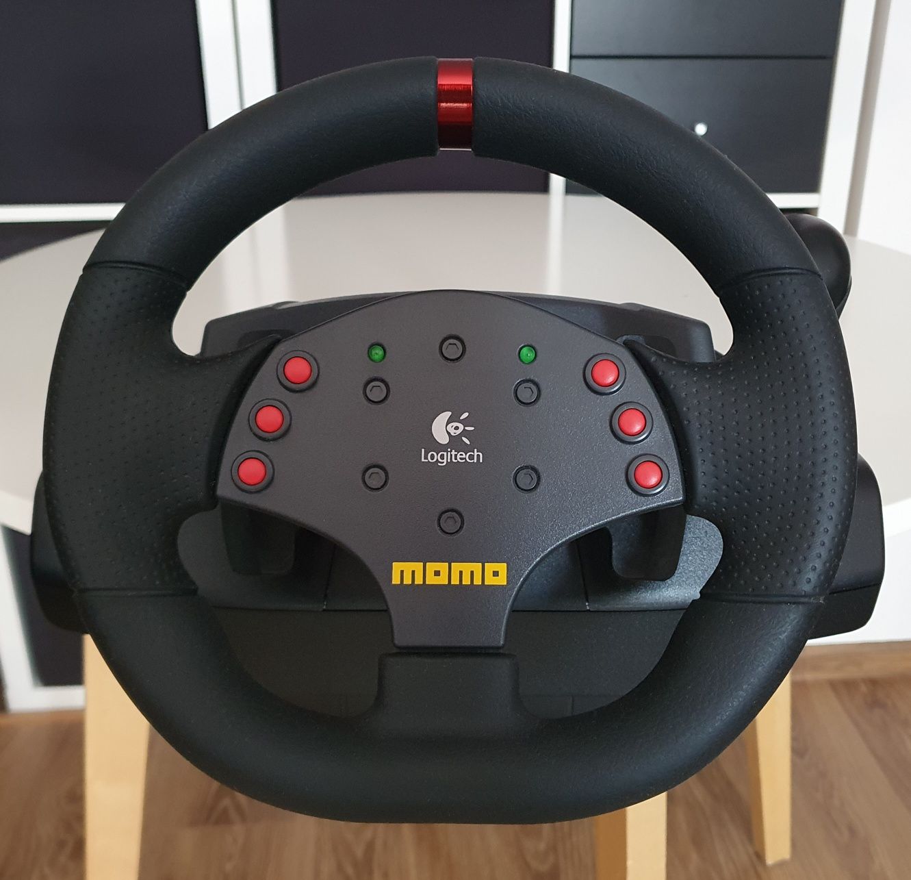 Kierownica Logitech Momo Racing