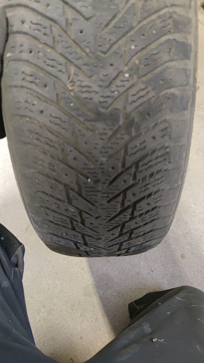 Nokian hakkapeliitta 8 205 60 r16