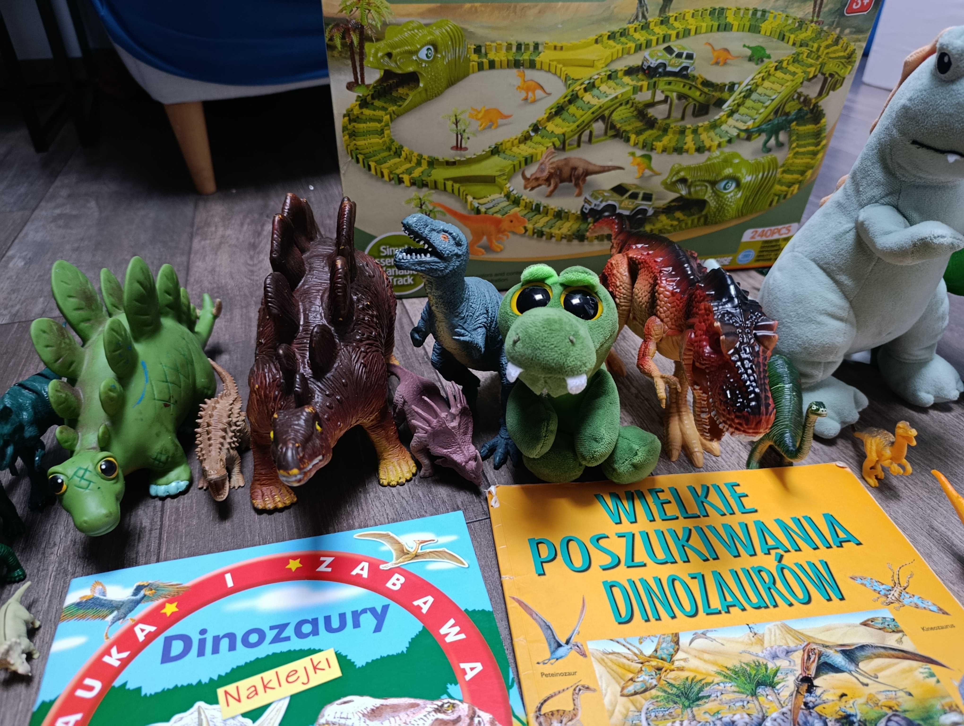 Zestaw zabawek dinozaury do 7 lat