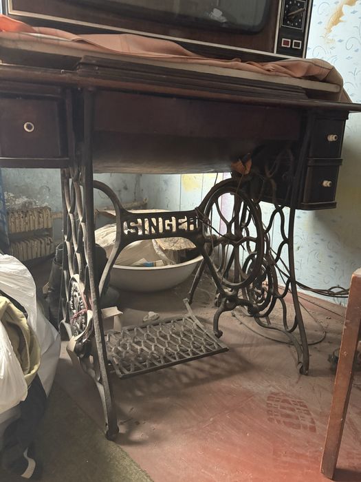 Швейна машина SINGER