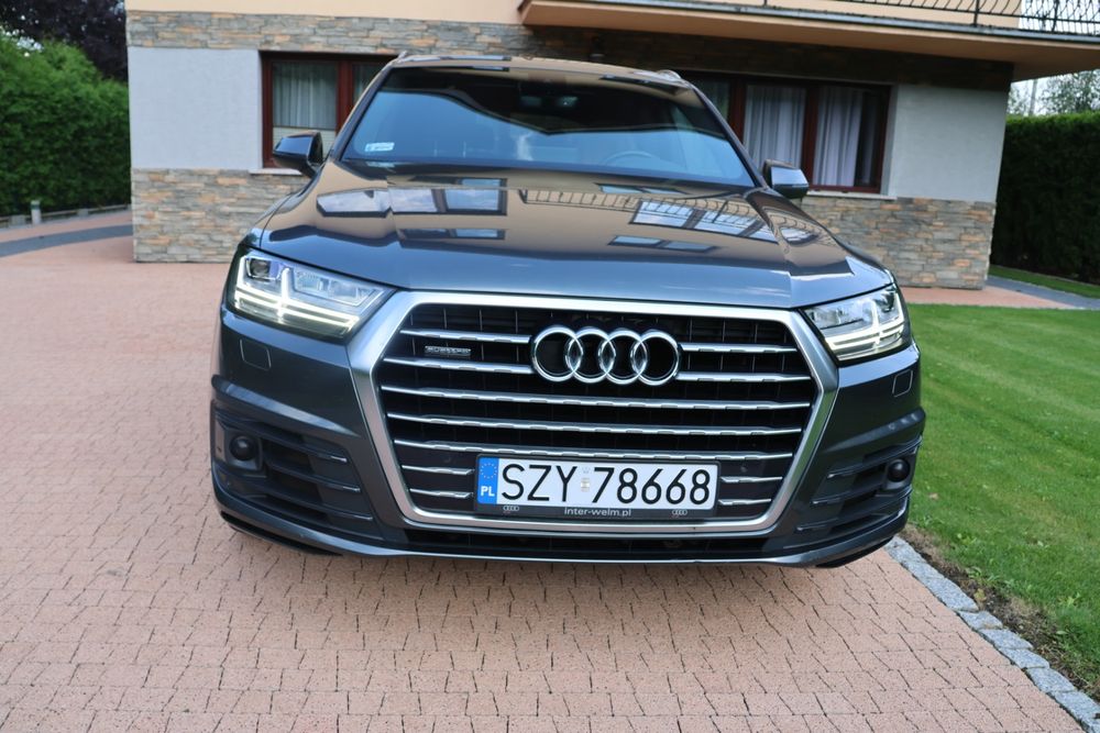 Audi Q7, 3 x S-line 7 os.