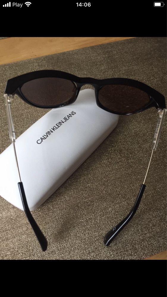 Okulary damskie przeciwsłoneczne Calvin KLein.