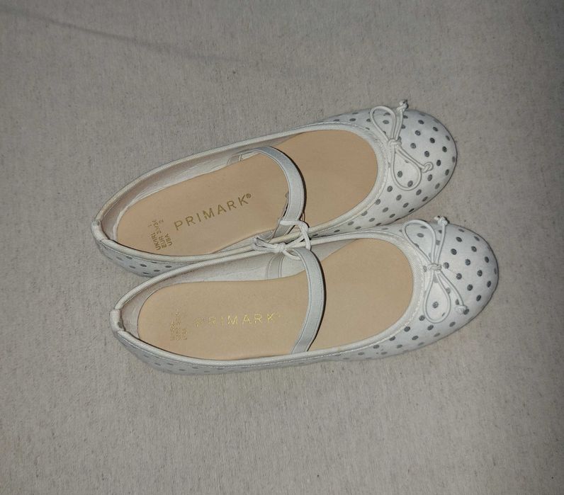 NOVO - Sapatos Sabrinas Tam.33/34