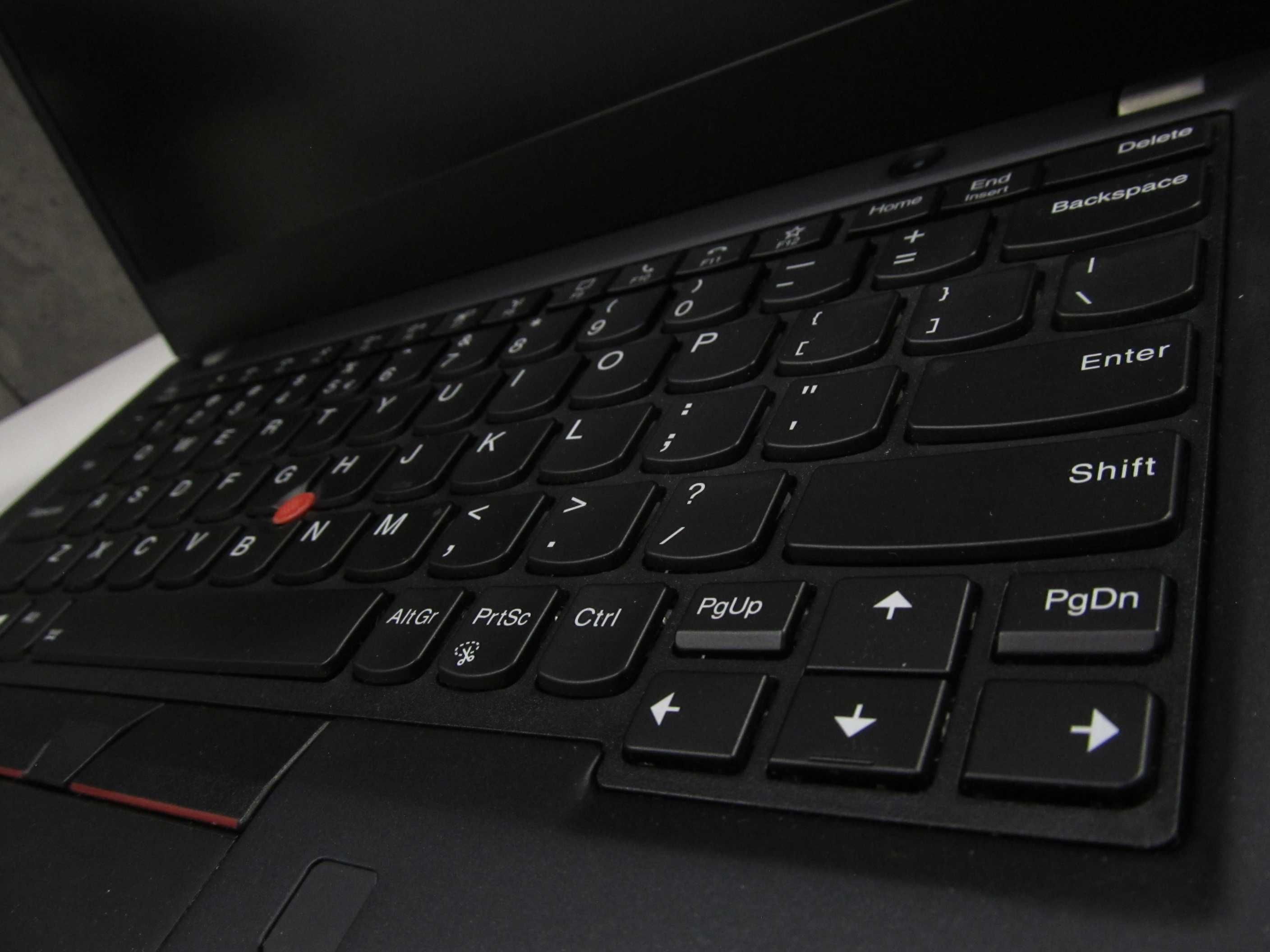Cienki Lenovo ThinkPad X13 Ryzen 5 Pro 4650U 8GB 256SSD FHD laptop