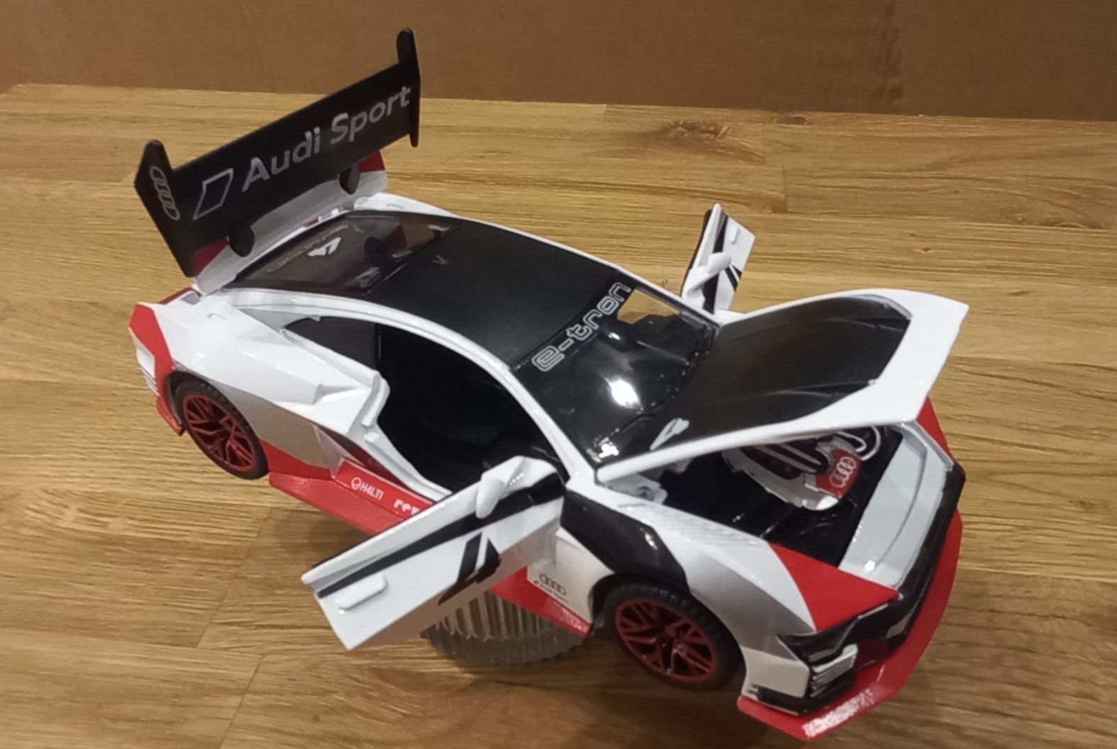 Audi GT alloy gran turismo model 1:32 metal