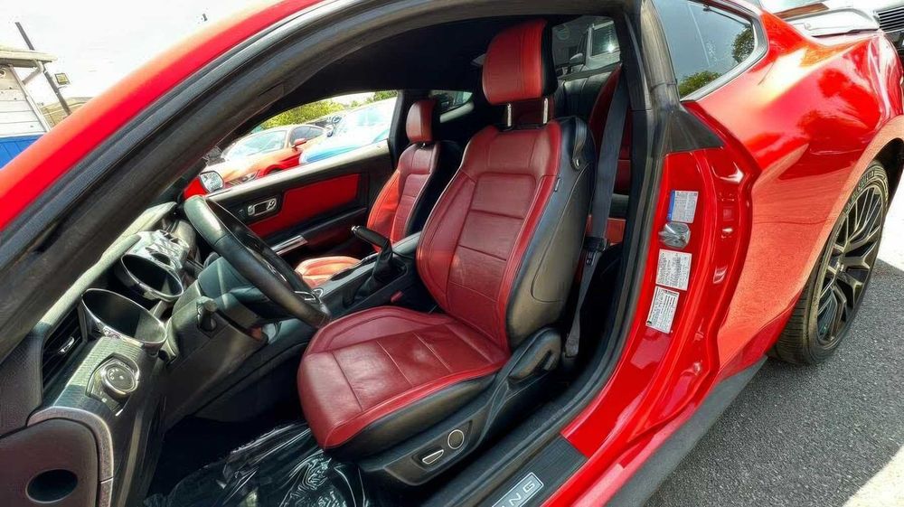 Ford Mustang GT Premium      2017