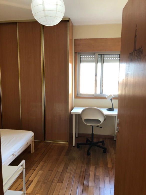 Quarto em apartamento t3
