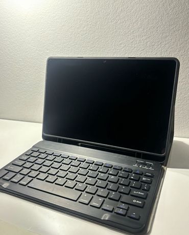 Tablet Lenovo Tab M10 Plus 3rd Gen + klawiatura + etui + rysik