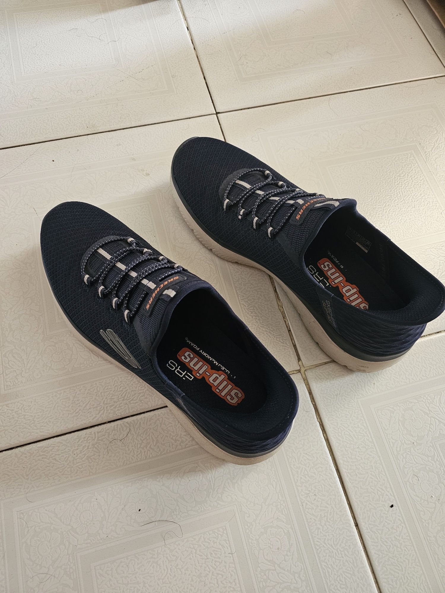 Skechers Summit Slip-ins 43