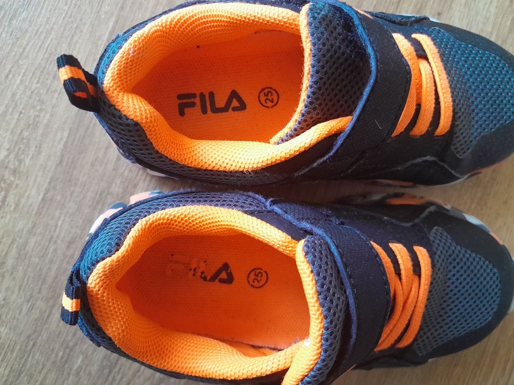 Fila rozmiar  25