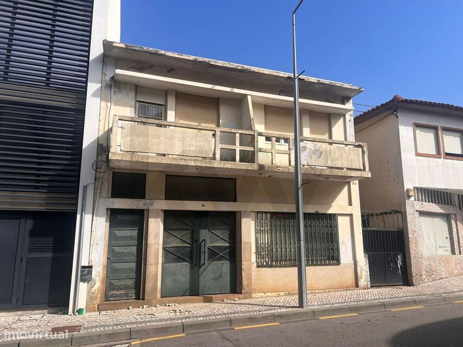 Prédio - Investimento e Habitação -centro – São João da Madeira!