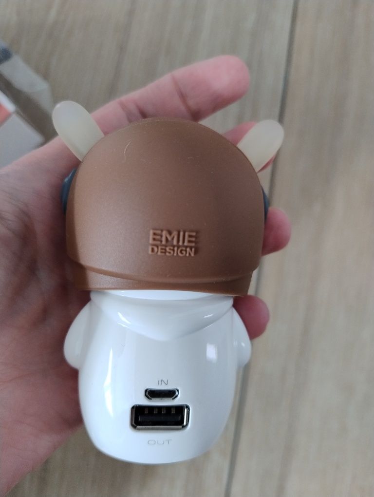 Emie Beita królik powerbank ze stacja dokujacą nowy