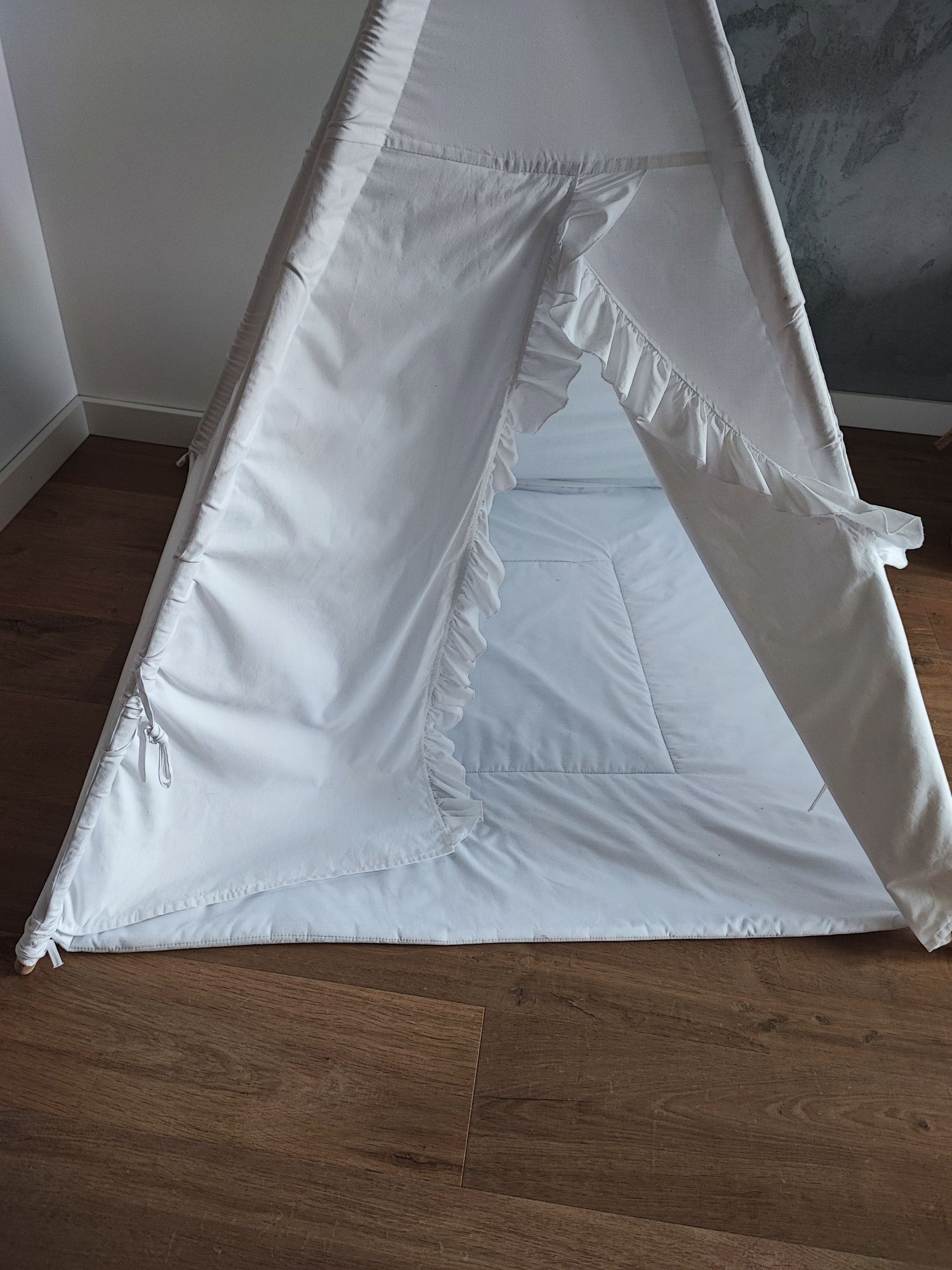 Tipi namiot dla dziecka biały falbanka
