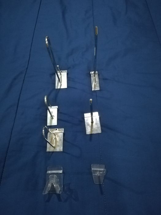 487 Ganchos para painéis multiregua ranhurados