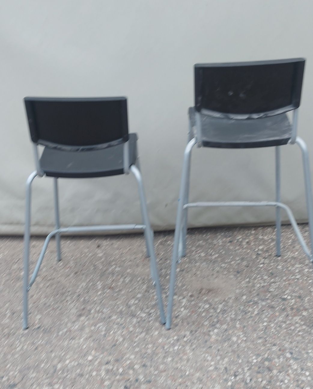 Hokery, krzesła barowe Ikea.