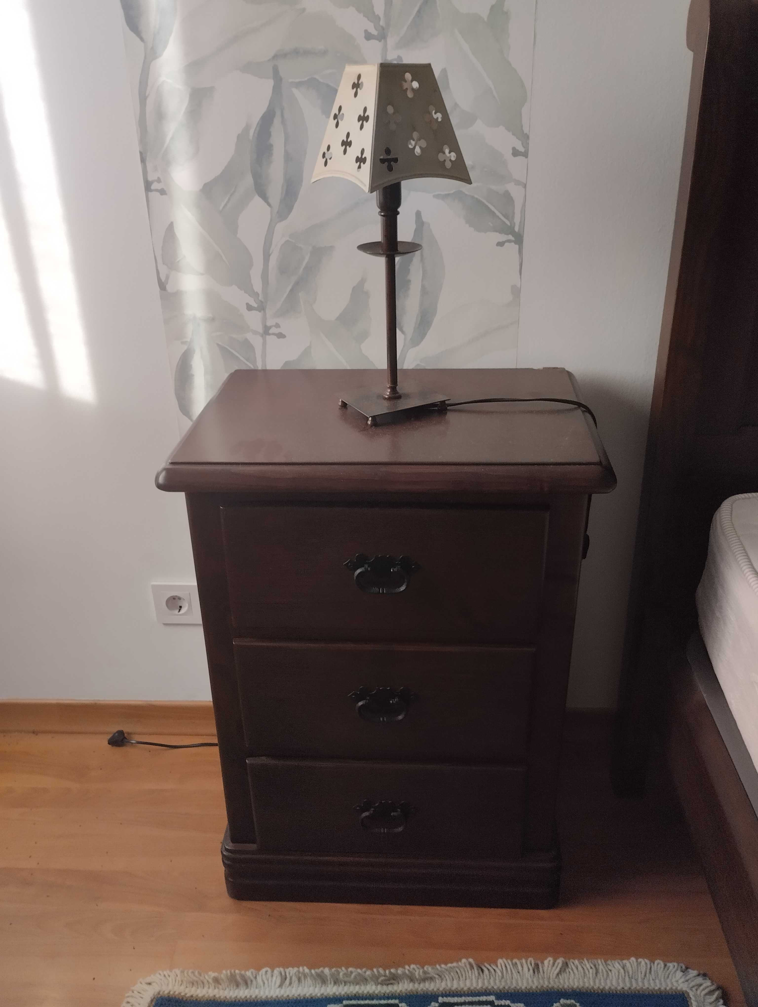 Quarto de casal em madeira