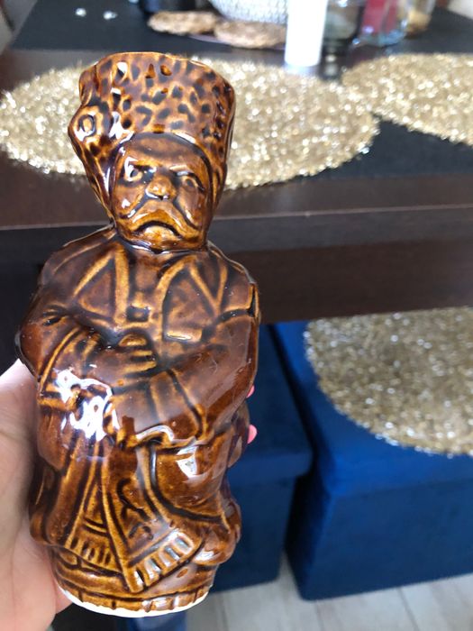 Wazonik z czasów PRL porcelana brąz ciemny z uchwytem