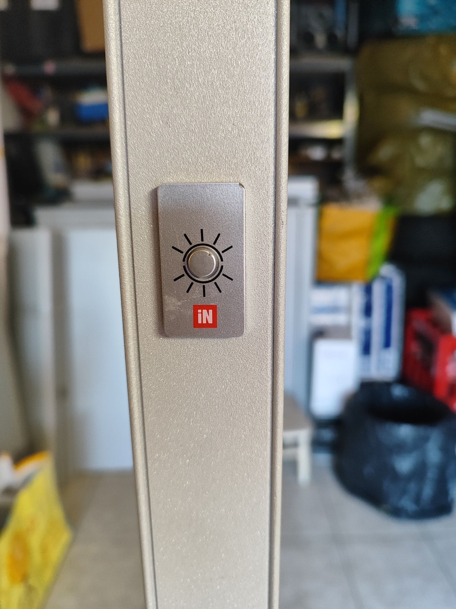 Lampa LED  stojąca do domu lub biura. Super stan