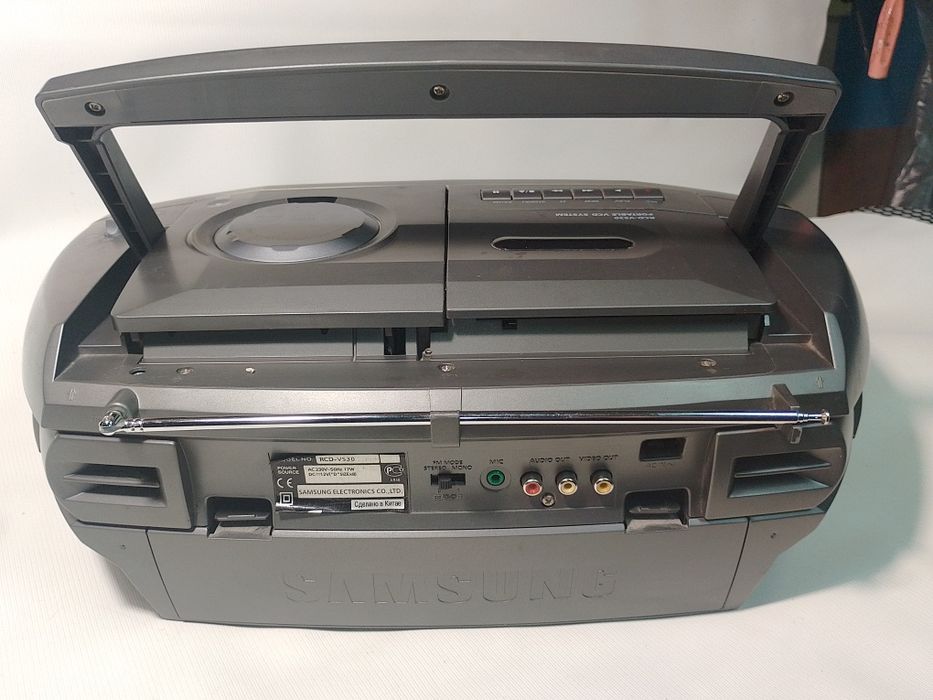 Бумбокс Samsung. Vcd.mp3