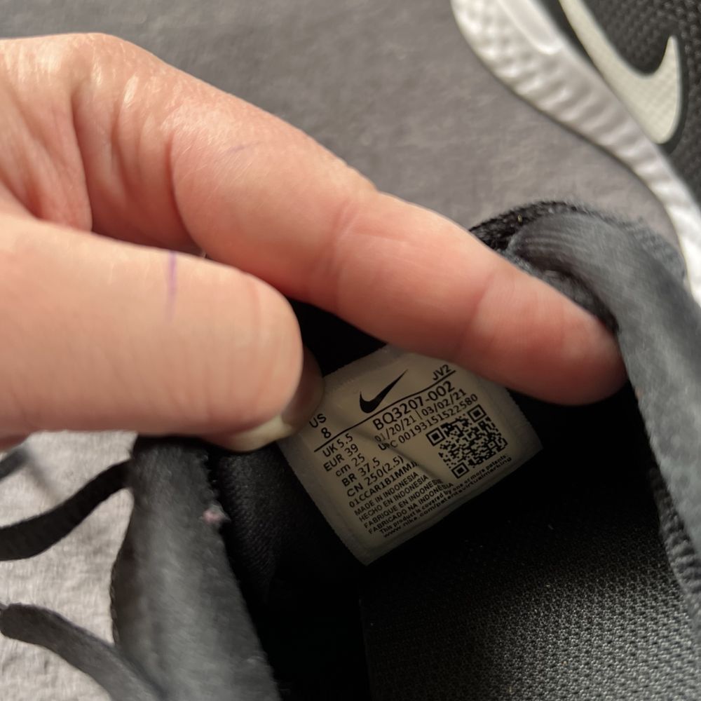 Чоловічі кросівки Nike revolution. P. 39. Ідеал!!!
