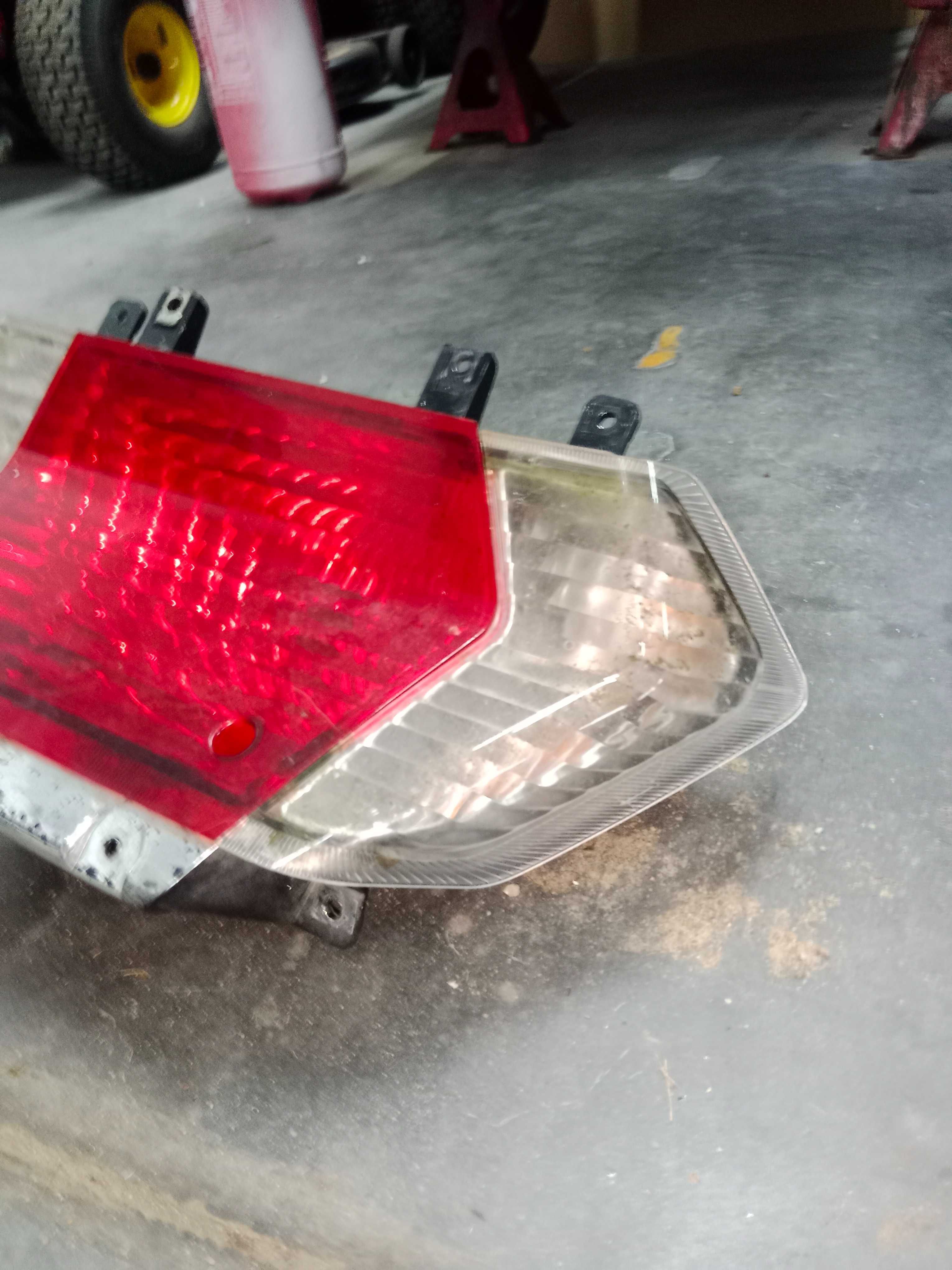 daelim S2 125 S2125 lampa tył tylna kierunkowskazy tylne oświetlenie
