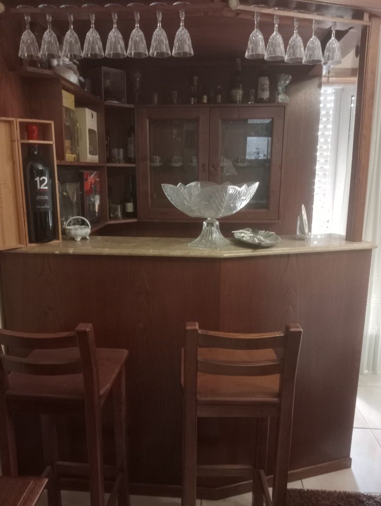 Móvel em bom estado