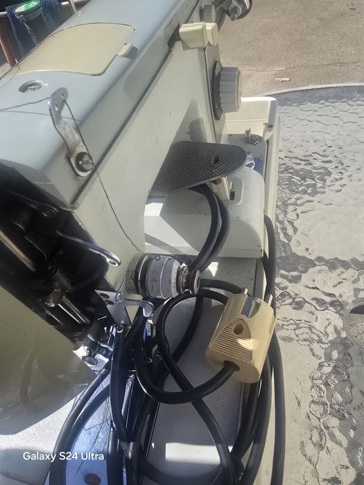 Maquina de costura antiga