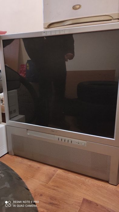 Телевизор SONY .