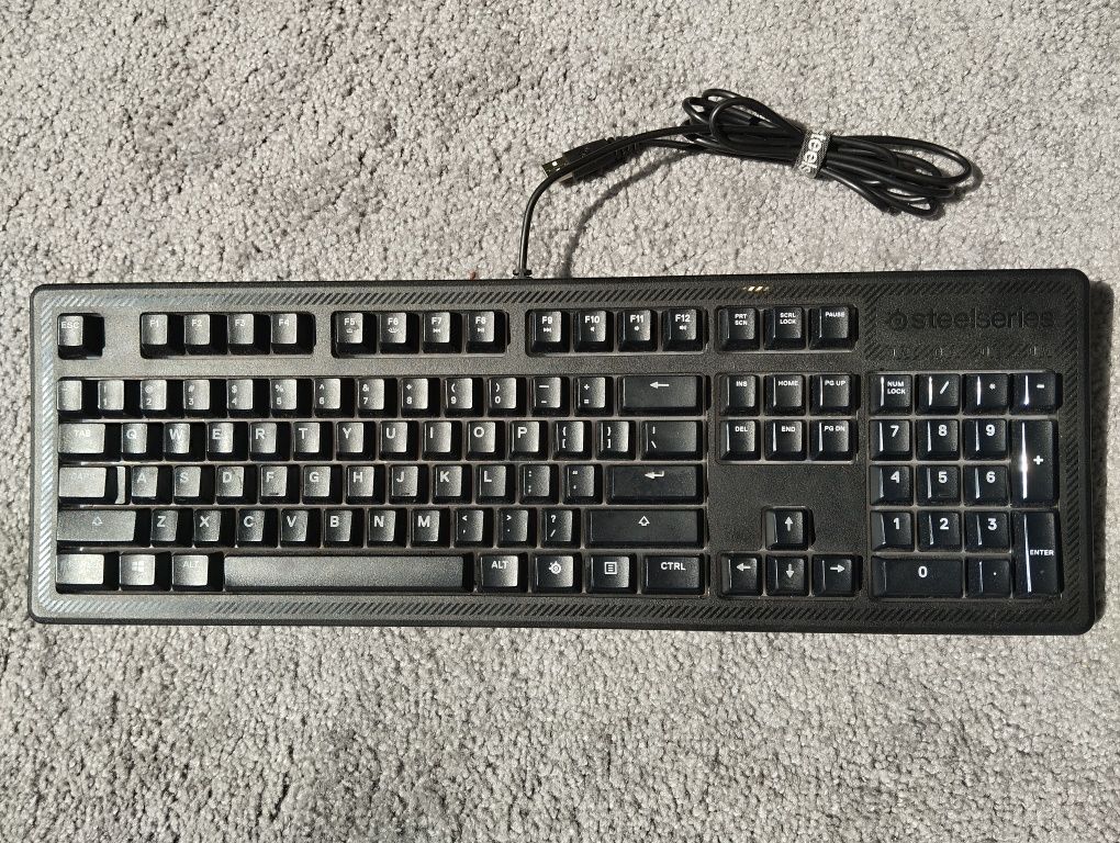 Klawiatura Gamingowa SteelSeries APEX 100