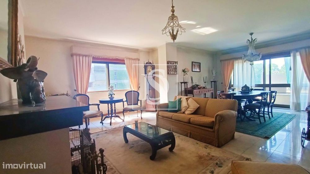 T3 com muito espaço no centro do Porto