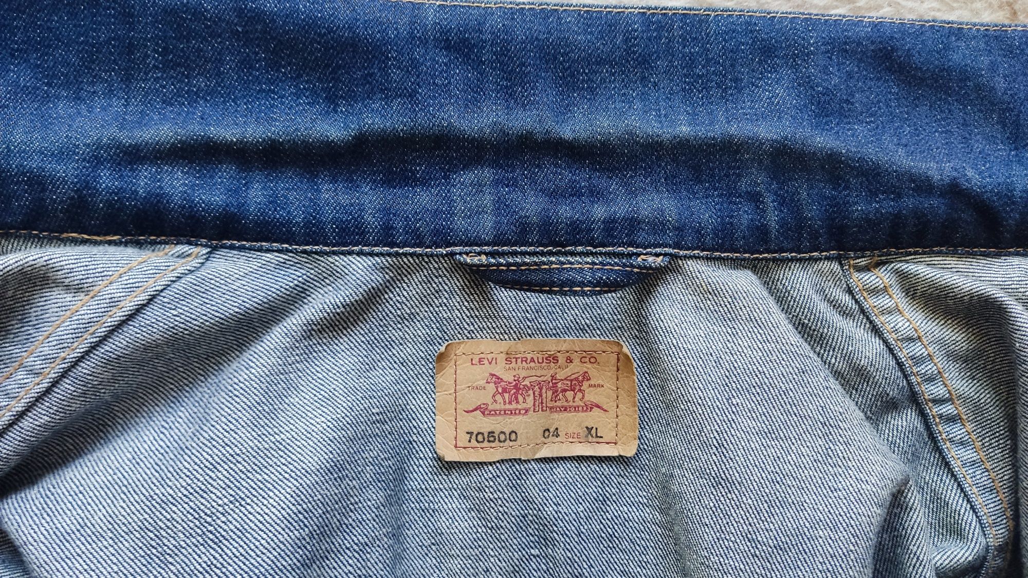 Обмен мужская винтажная куртка Levi's xl маломерка