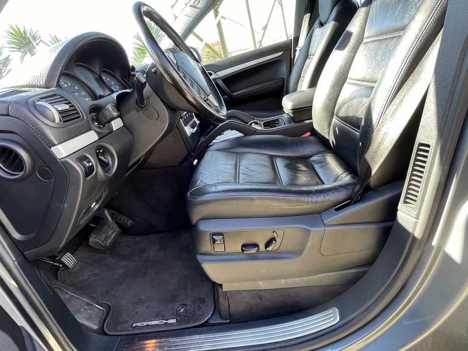 Porsche Cayenne Tiptronic
