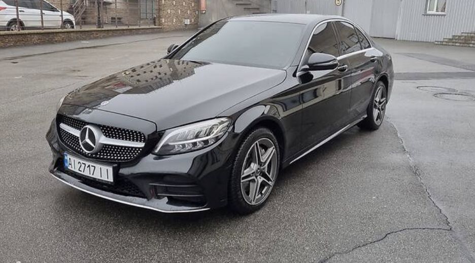 Бампер передний Mercedes-Benz C-class W205 AMG C43 решетка