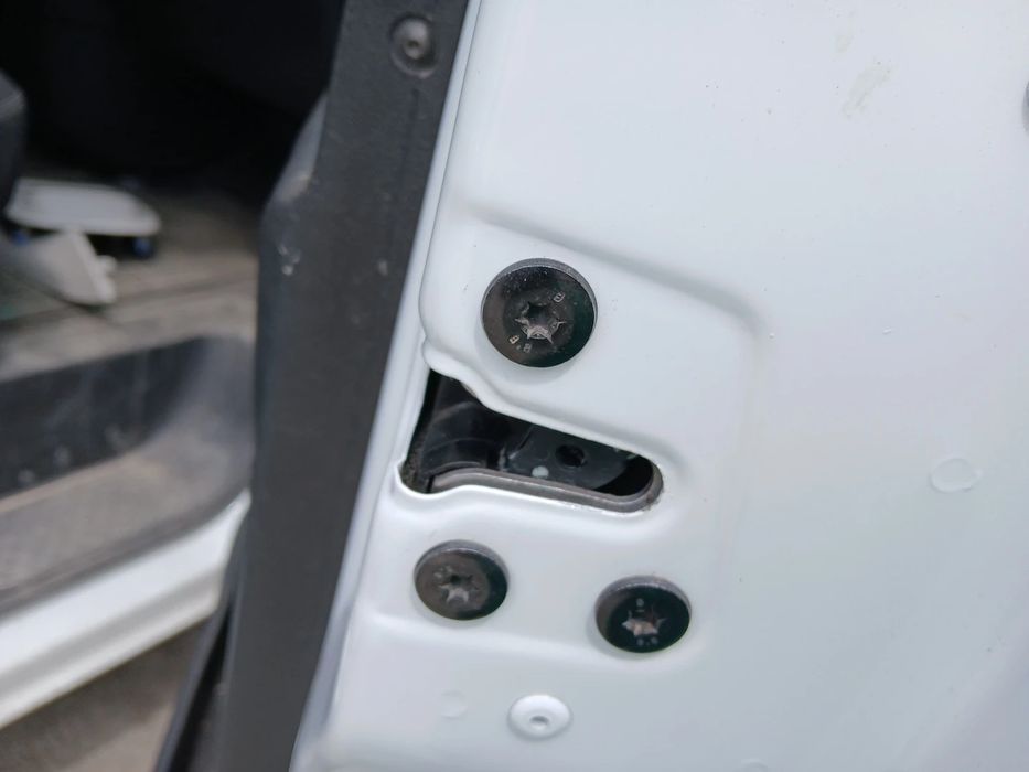 Fechadura / fecho porta frente direito NISSAN NV300 Combi (X82)