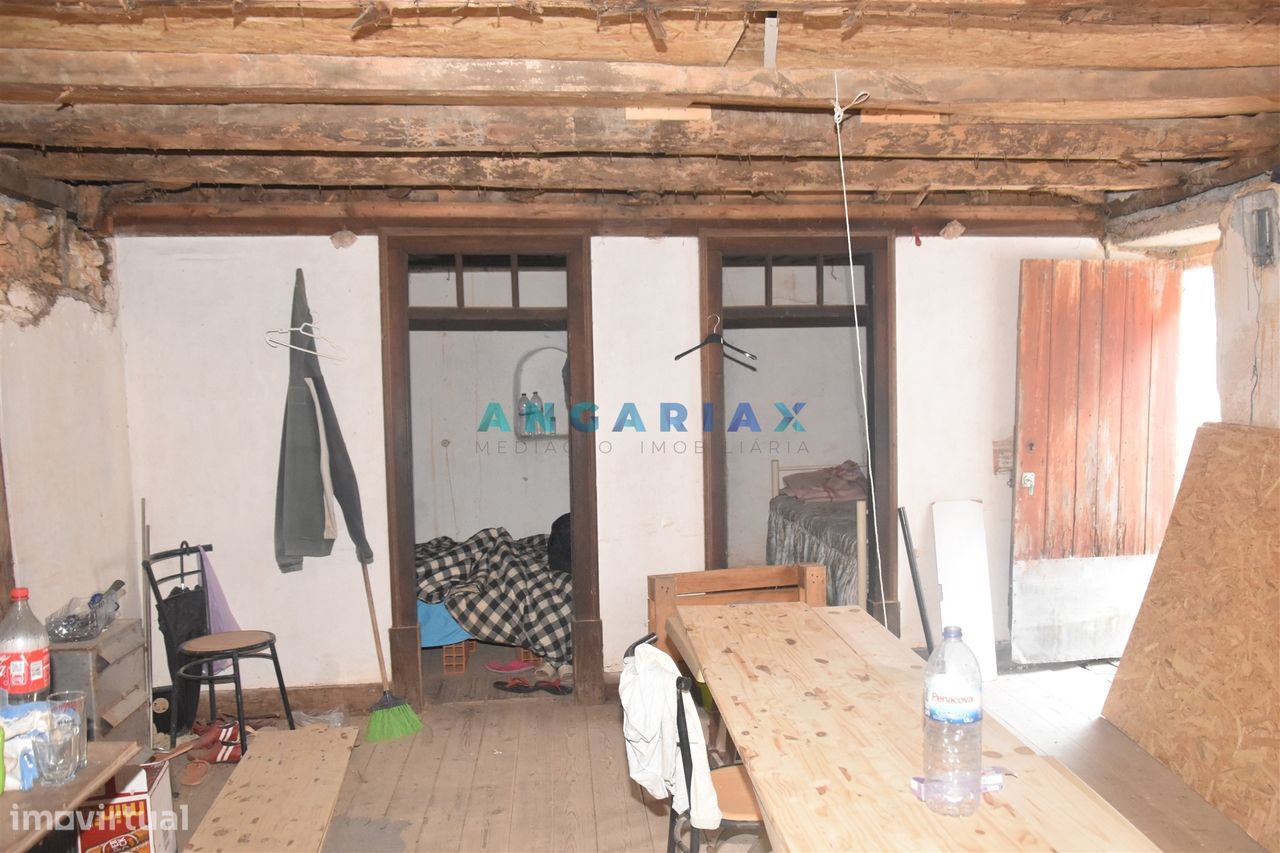 ANG1466 - Casa para Remodelação em Figueiró dos Vinhos