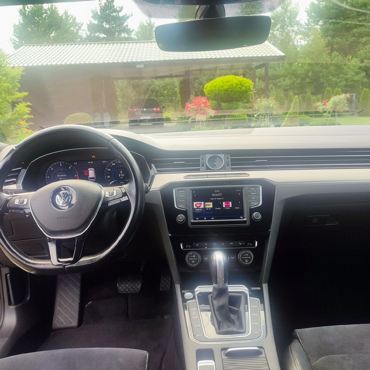 VW PASSAT 2,0 TDI DSG Virtual cocpit kombi