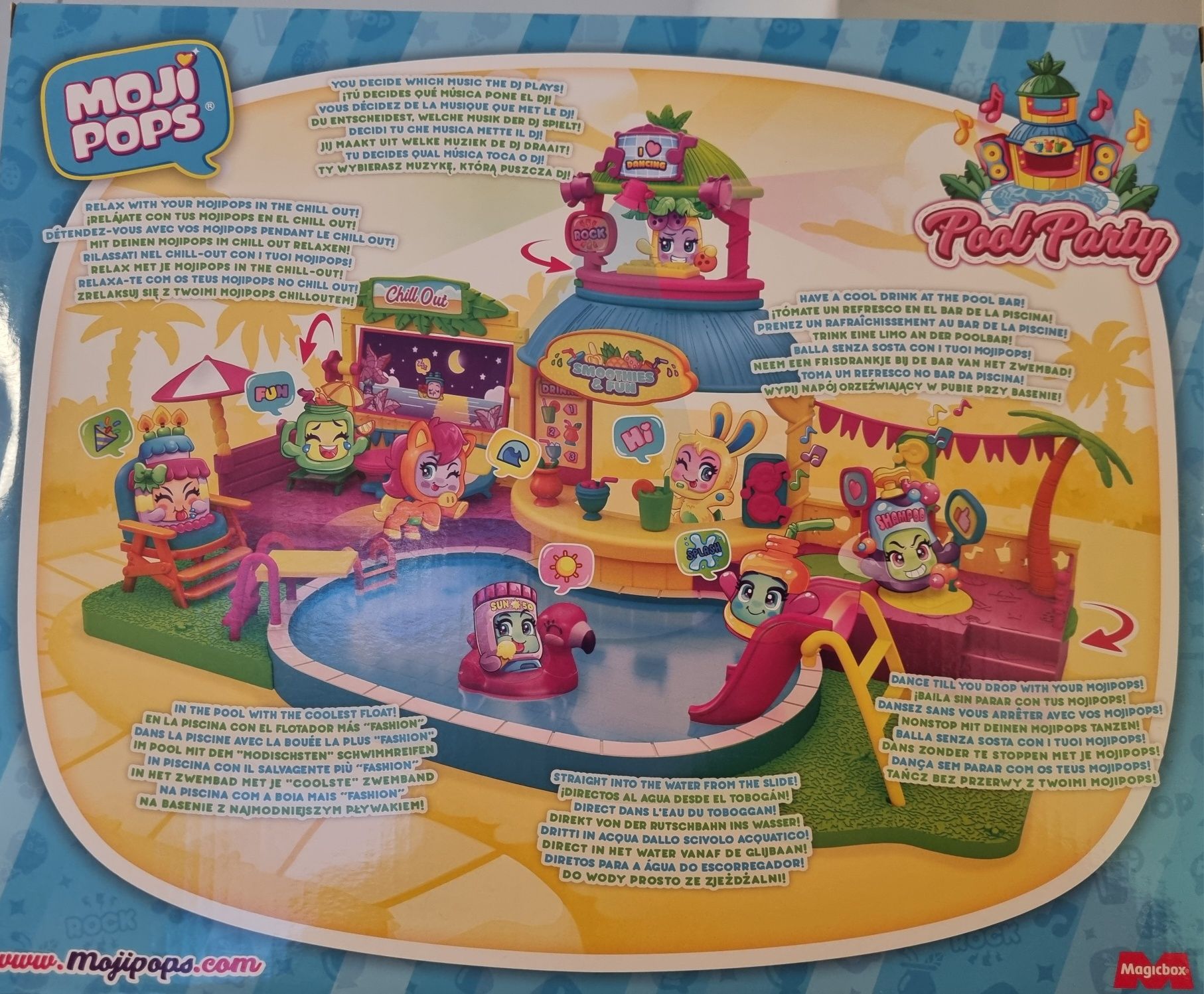 Moji pops Pool party