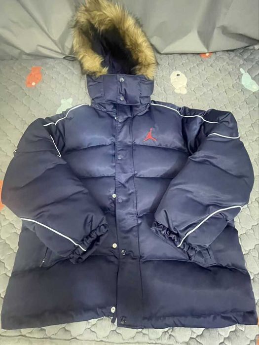 Пуховик Jordan x Supreme
