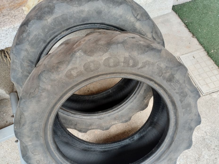 Tenho estes Pneus para vender