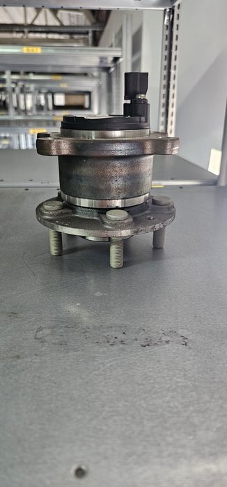 1769848
Ступиця задня MON07-/KUGA