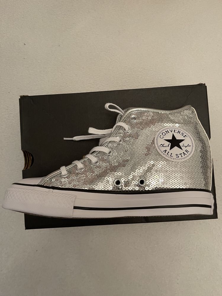 Buty Converse All Star Ctas Lux Mid rozm. 38,5 srebrny na koturnie